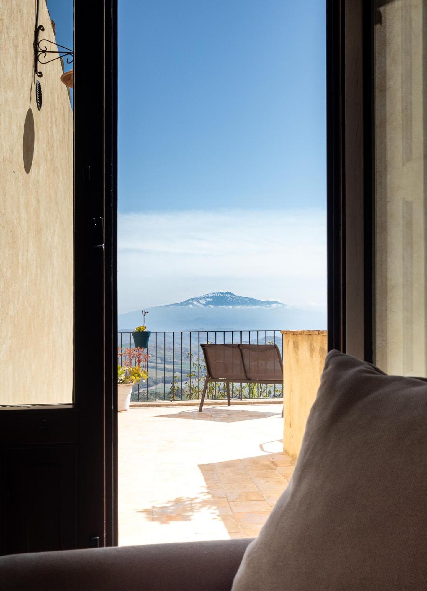 Al Borgo - Diffuso Apartment Agira